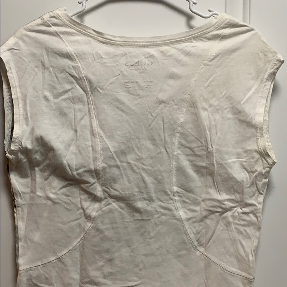 GUESS t-shirt - Picture 3 of 3